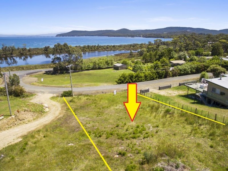 8A Lagoon Road, White Beach TAS 7184
