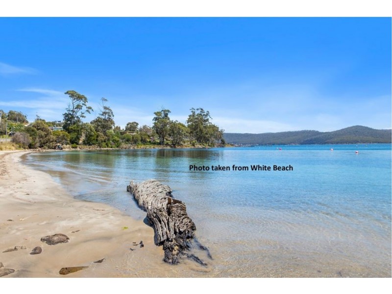 8A Lagoon Road, White Beach TAS 7184