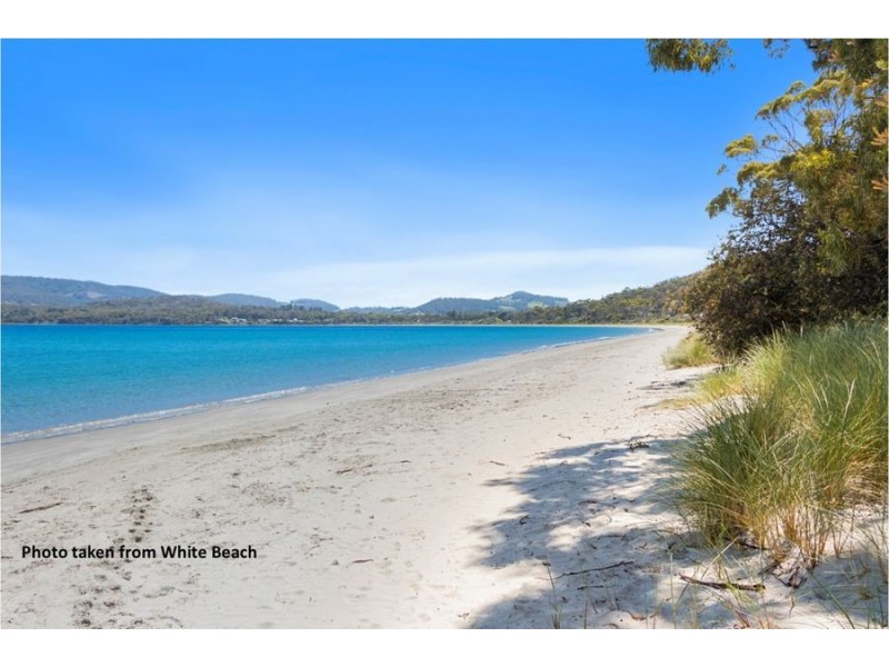 8A Lagoon Road, White Beach TAS 7184