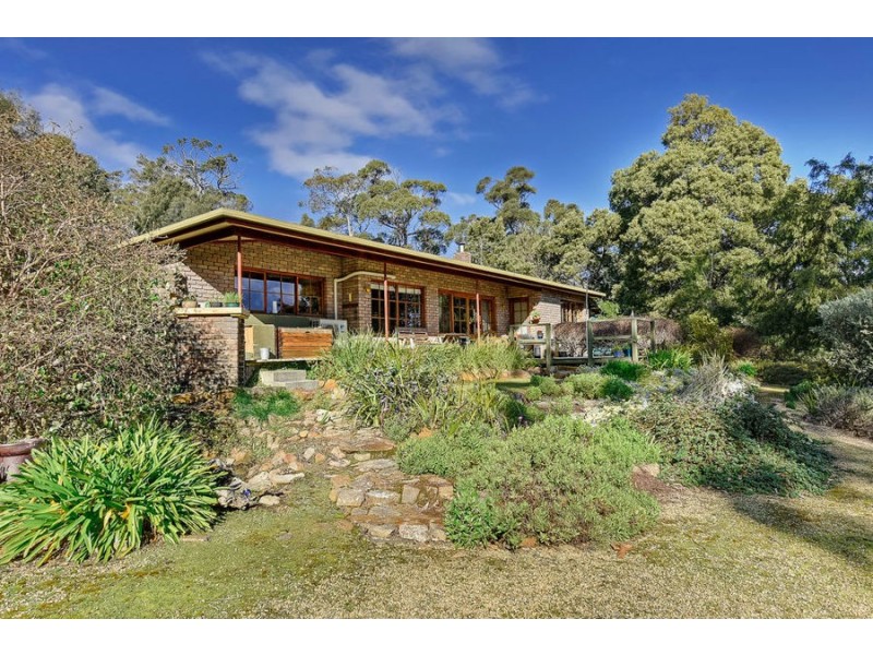 5631 Arthur Highway, Eaglehawk Neck TAS 7179