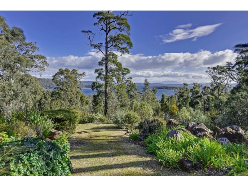 5631 Arthur Highway, Eaglehawk Neck TAS 7179