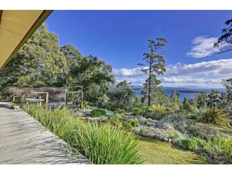 5631 Arthur Highway, Eaglehawk Neck TAS 7179