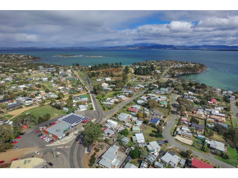 Shop 3, 58 Carlton Beach Road, Dodges Ferry TAS 7173