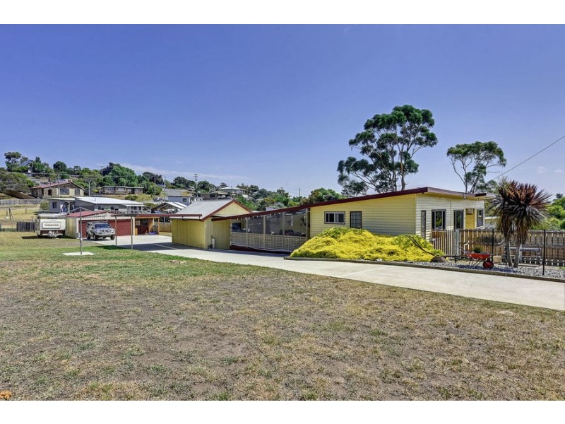 17-19 Mongana Street, Dodges Ferry TAS 7173