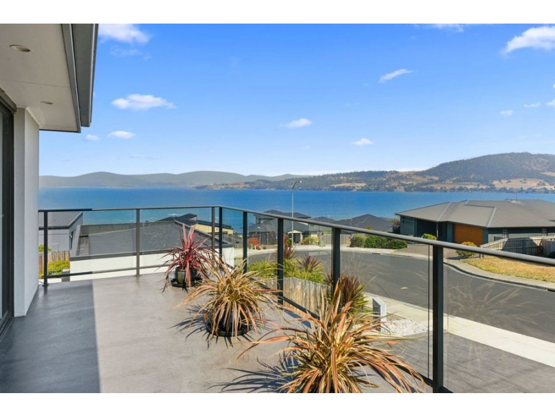 28 Abate Place, Midway Point TAS 7171
