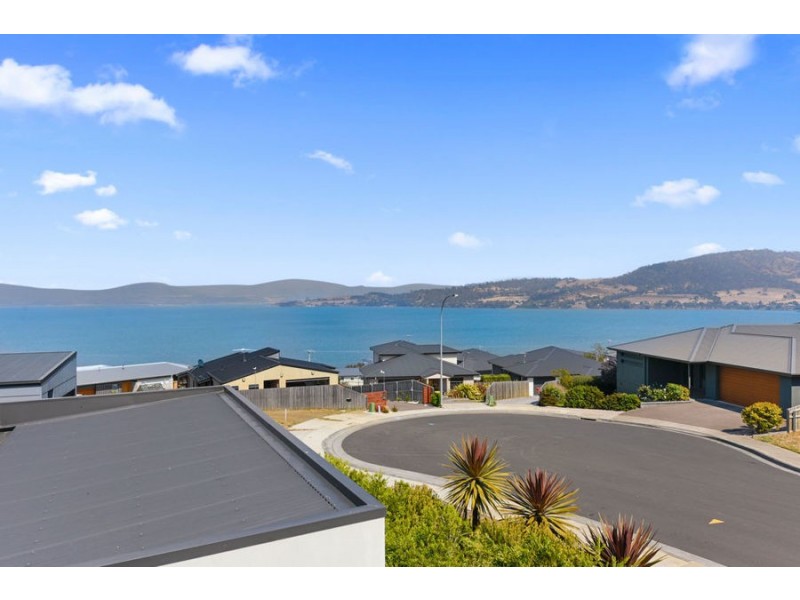 28 Abate Place, Midway Point TAS 7171