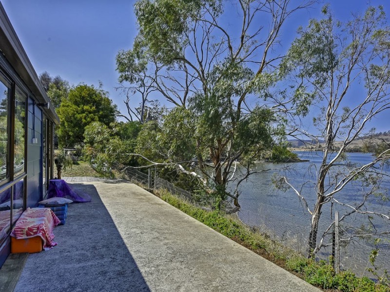 37 Erle Street, Carlton River TAS 7173