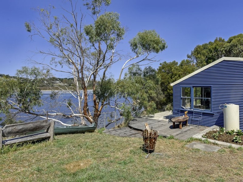 37 Erle Street, Carlton River TAS 7173