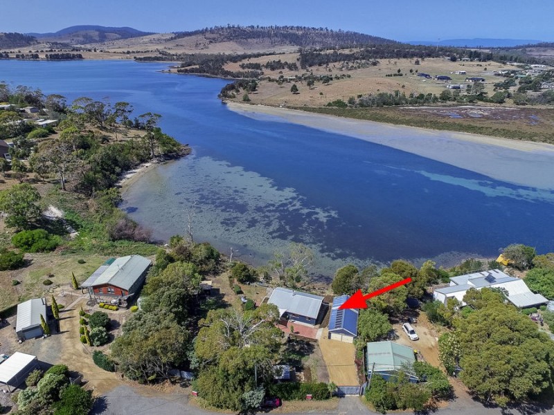 37 Erle Street, Carlton River TAS 7173