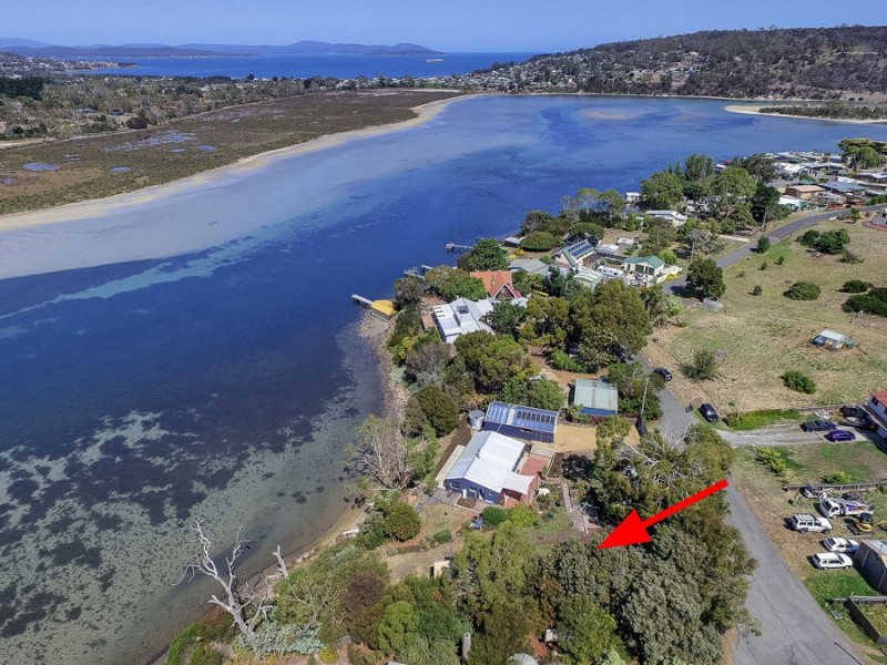 39 Erle Street, Carlton River TAS 7173