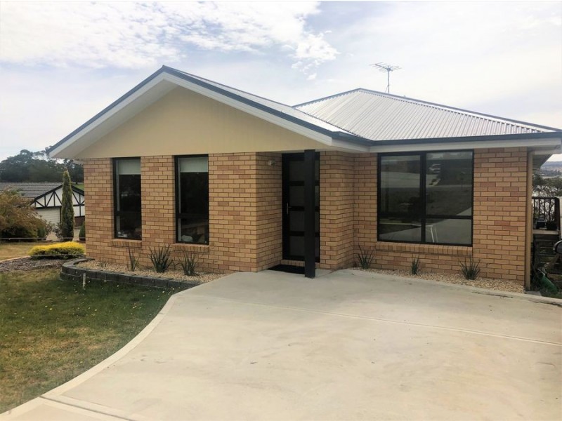 75 Esplanade, Midway Point TAS 7171