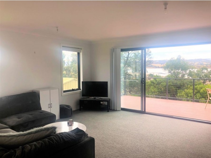 75 Esplanade, Midway Point TAS 7171