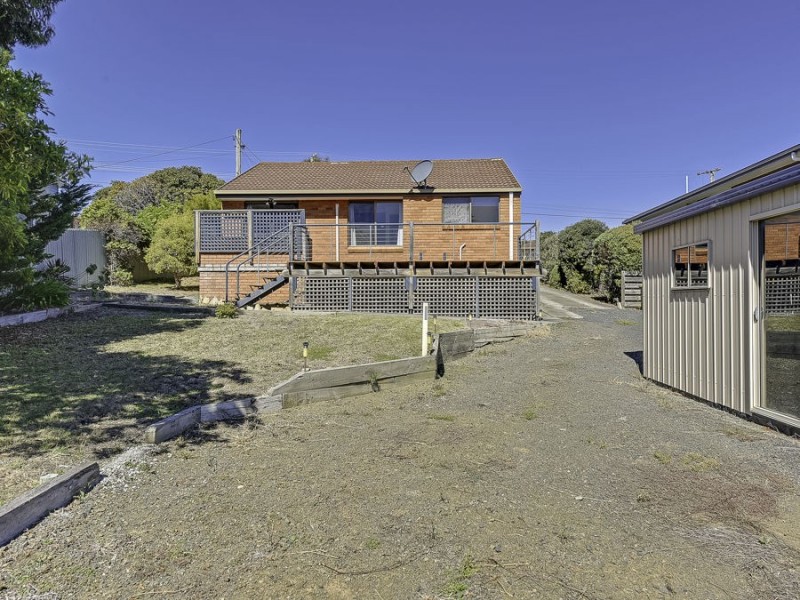 11 McKinly Street, Midway Point TAS 7171