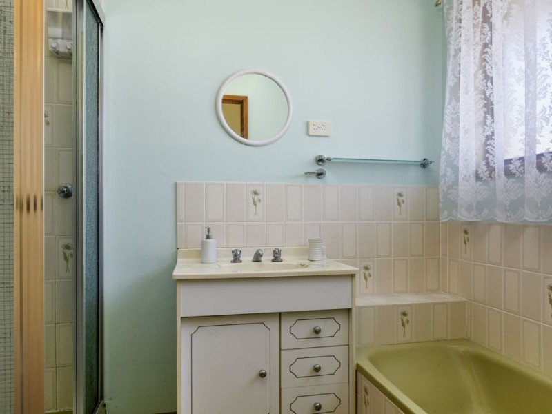 11 McKinly Street, Midway Point TAS 7171