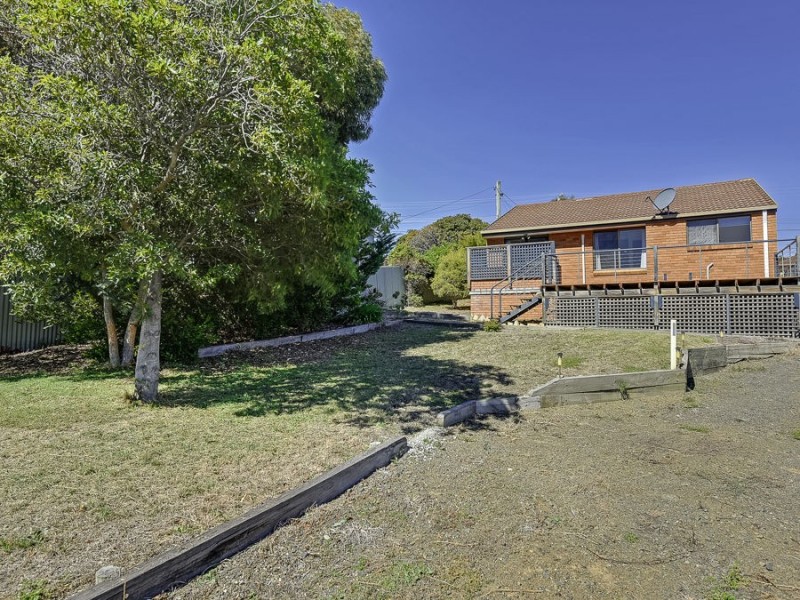 11 McKinly Street, Midway Point TAS 7171