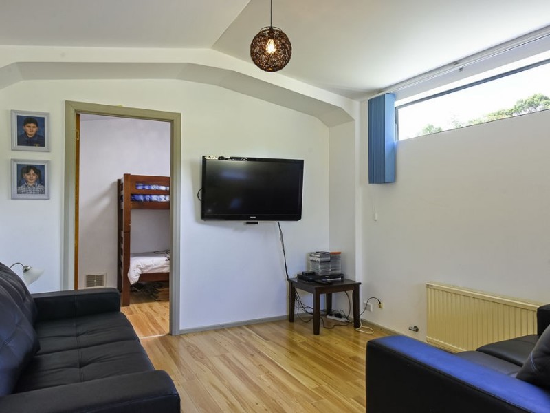 15 Olive Place, White Beach TAS 7184