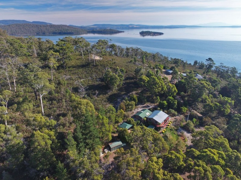 5529 Arthur Highway, Eaglehawk Neck TAS 7179