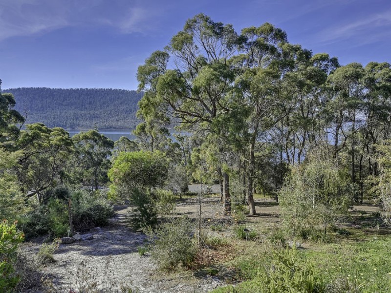 5529 Arthur Highway, Eaglehawk Neck TAS 7179