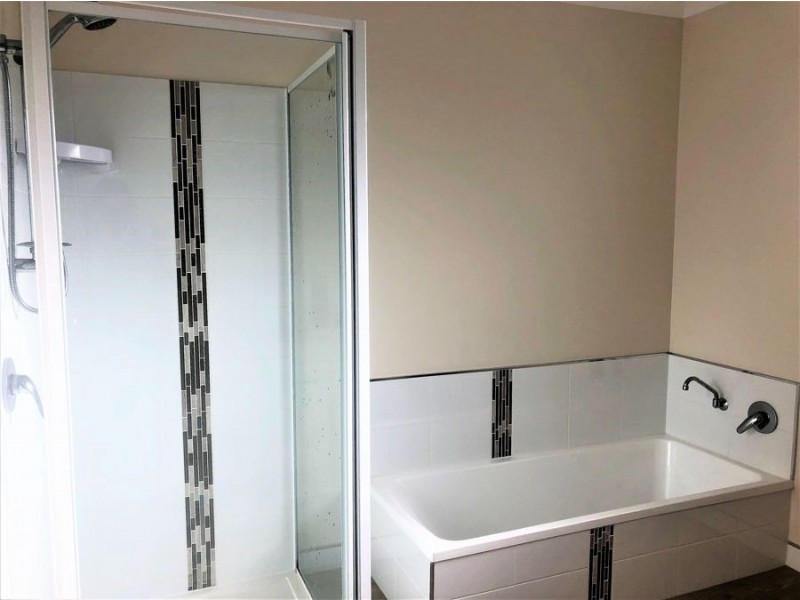 1/10 Roxy Place, Mornington TAS 7018