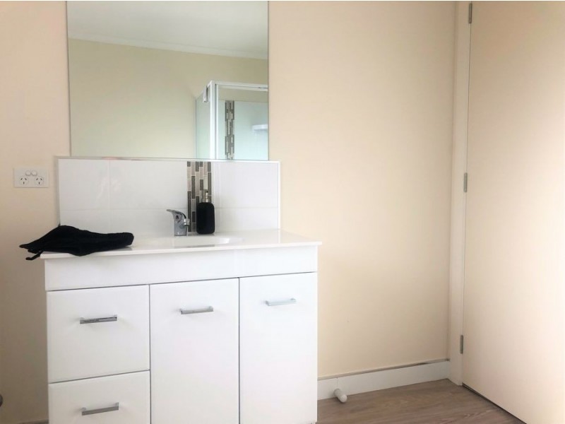 1/10 Roxy Place, Mornington TAS 7018