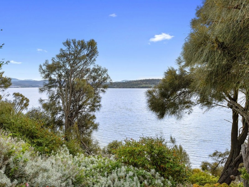 48 Brady Street, Midway Point TAS 7171