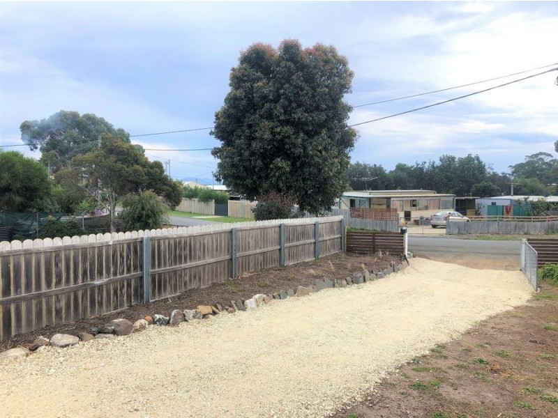 13 Pargonee Street, Dodges Ferry TAS 7173