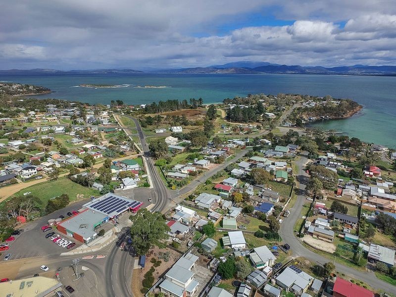 Shop 3, 58 Carlton Beach Road, Dodges Ferry TAS 7173