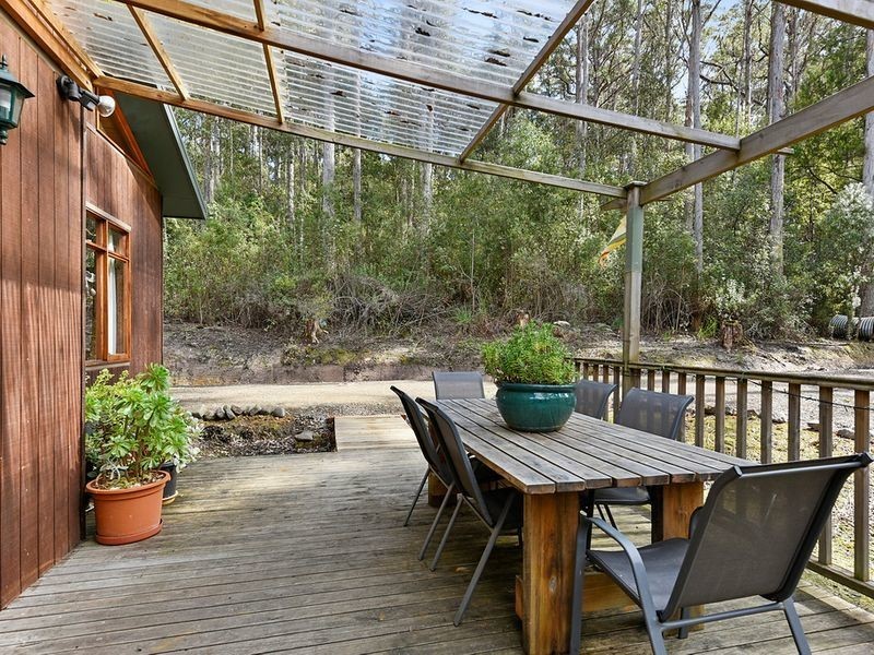 311 Pirates Bay Drive, Eaglehawk Neck TAS 7179