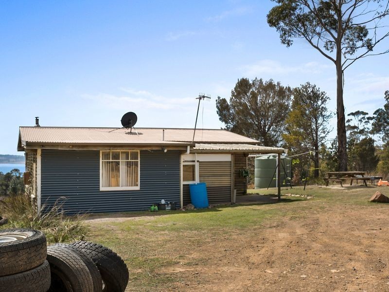 110 Happy Valley Road, Spring Beach TAS 7190