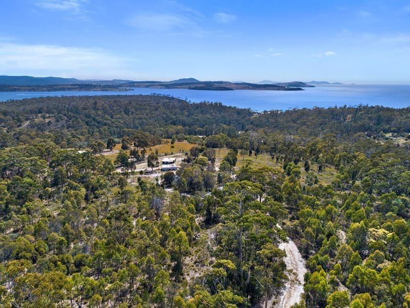 110 Happy Valley Road, Spring Beach TAS 7190