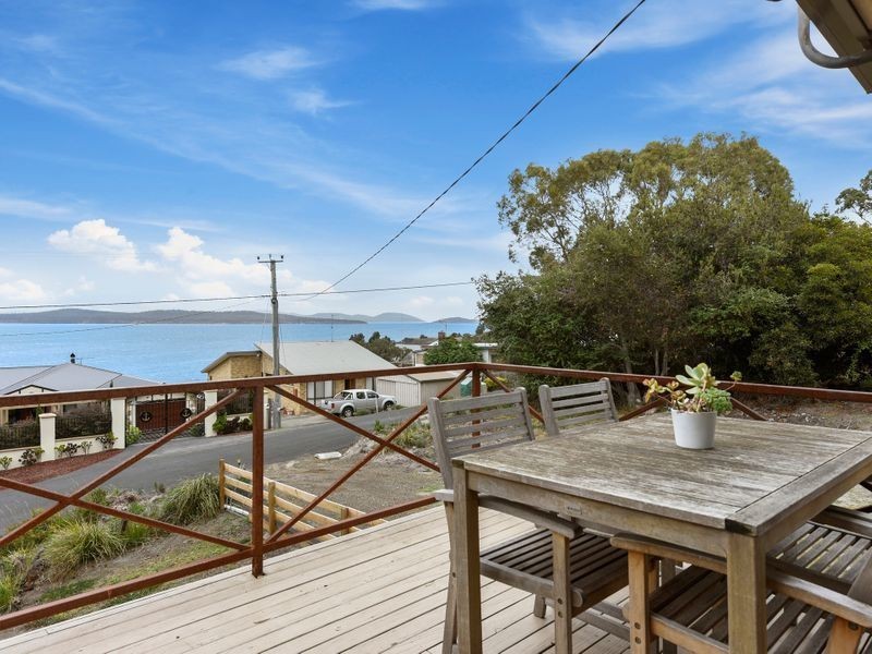 10 Susans Bay Road, Primrose Sands TAS 7173