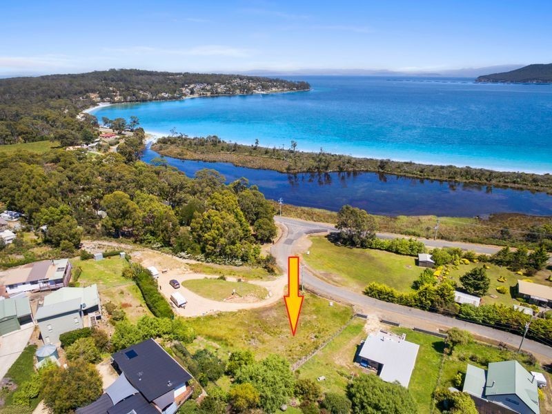 8A Lagoon Road, White Beach TAS 7184