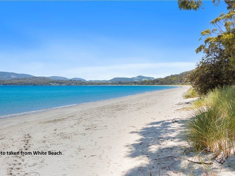 8A Lagoon Road, White Beach TAS 7184