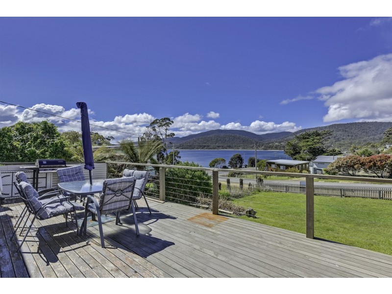 6 Noyes Road, White Beach TAS 7184