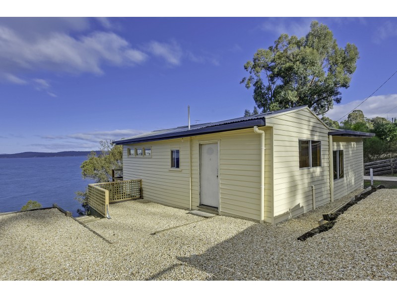 27 Susans Bay Road, Primrose Sands TAS 7173