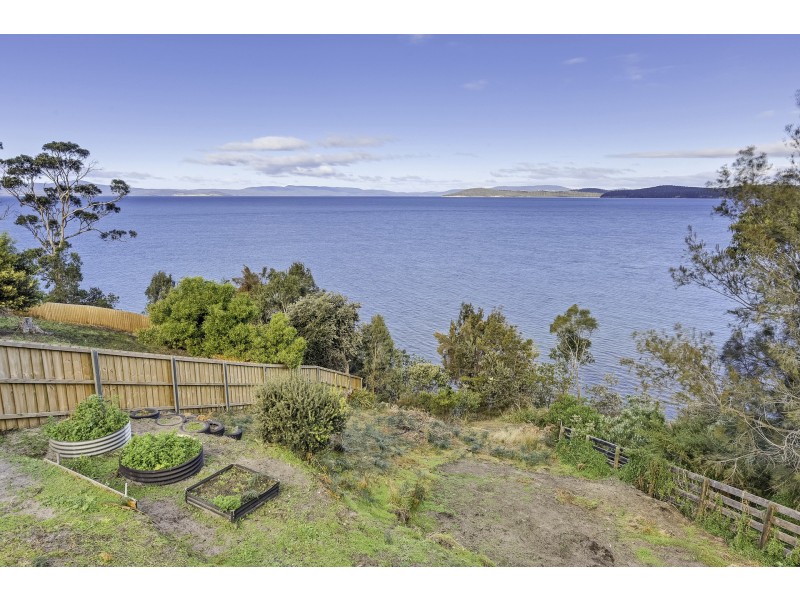 27 Susans Bay Road, Primrose Sands TAS 7173