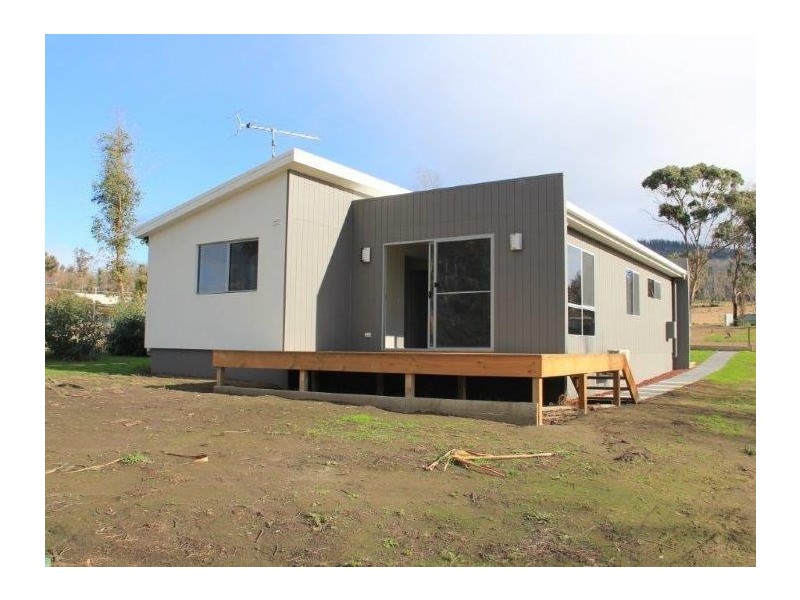 86 Bay Road, Boomer Bay TAS 7177
