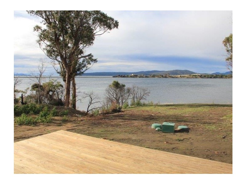 86 Bay Road, Boomer Bay TAS 7177