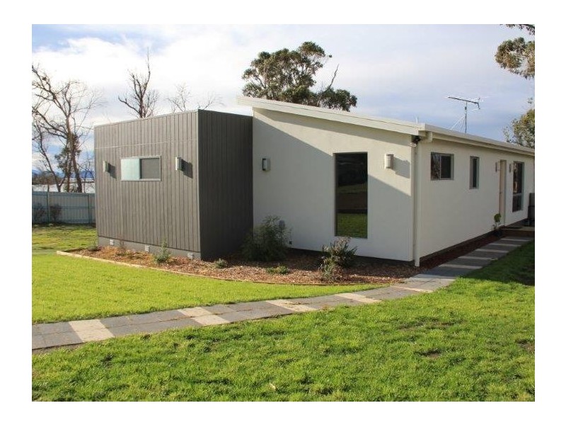 86 Bay Road, Boomer Bay TAS 7177