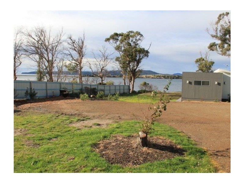 86 Bay Road, Boomer Bay TAS 7177