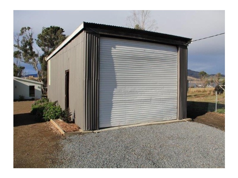 86 Bay Road, Boomer Bay TAS 7177