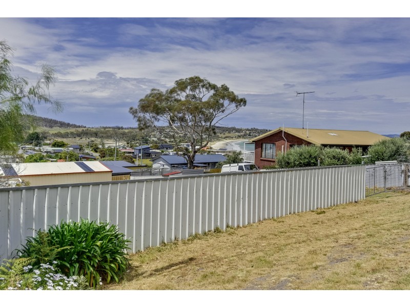 13 Little Falcon Street, Primrose Sands TAS 7173