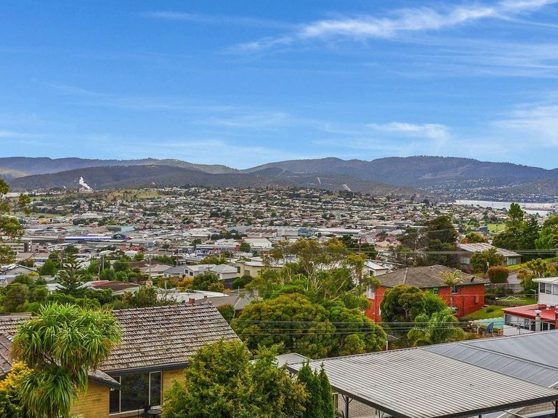 8 Beverley Grove, West Moonah TAS 7009