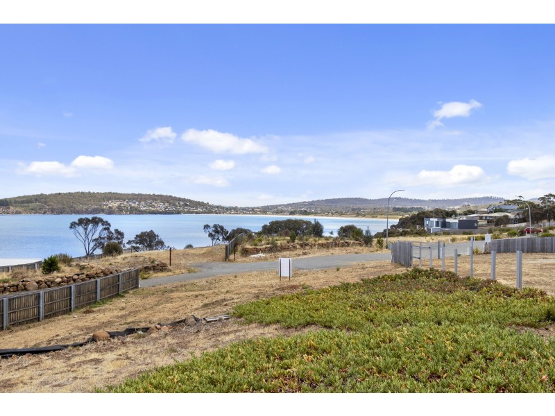 11 Casuarina Close, Primrose Sands TAS 7173