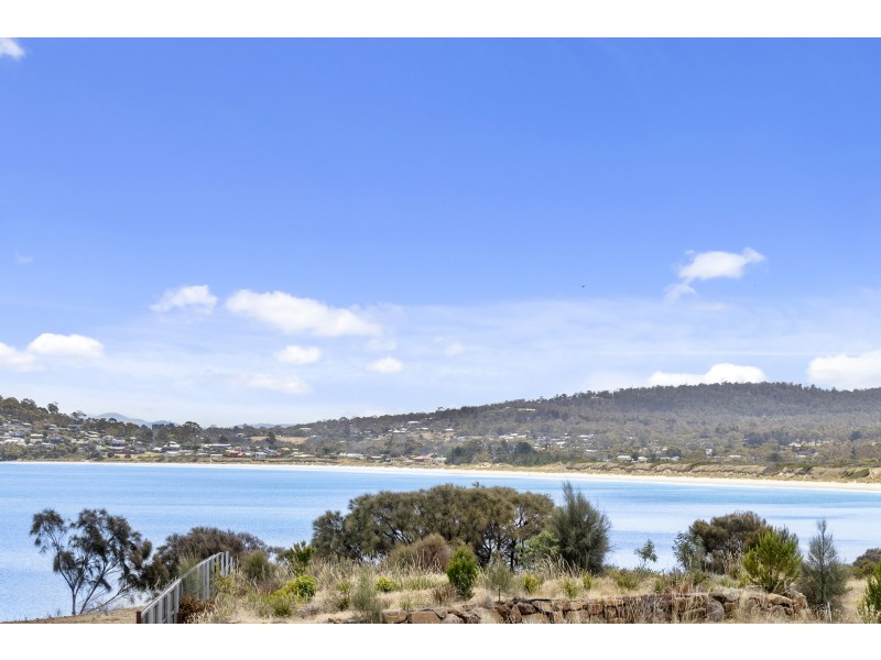 11 Casuarina Close, Primrose Sands TAS 7173