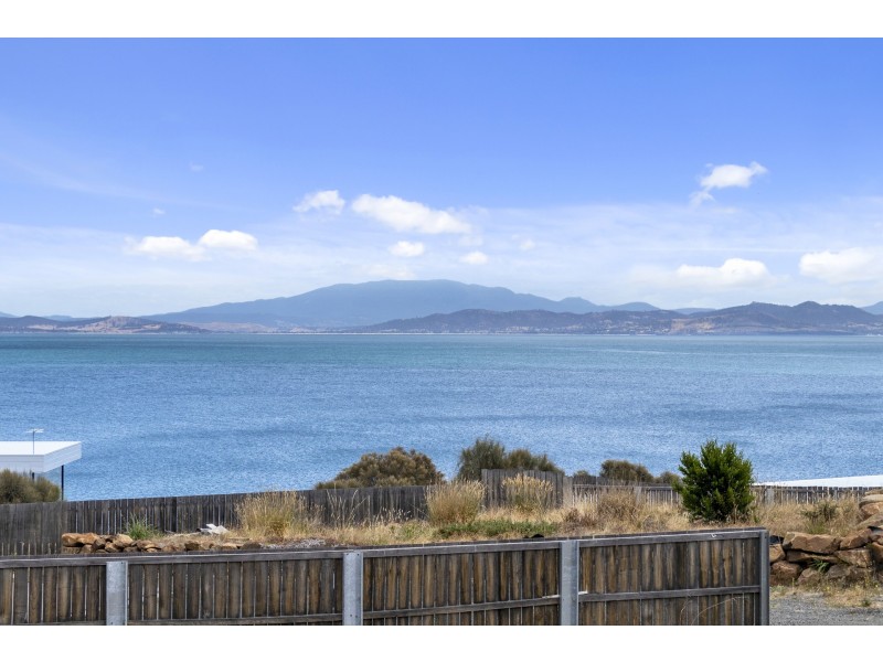 11 Casuarina Close, Primrose Sands TAS 7173