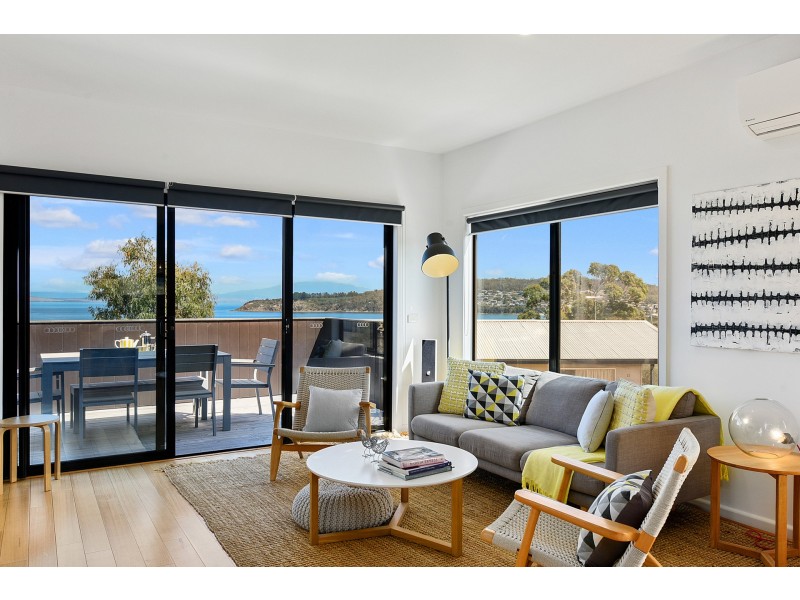 17 Spiraea Street, Primrose Sands TAS 7173