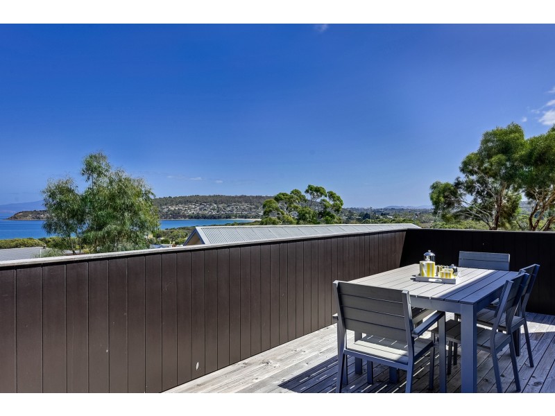 17 Spiraea Street, Primrose Sands TAS 7173