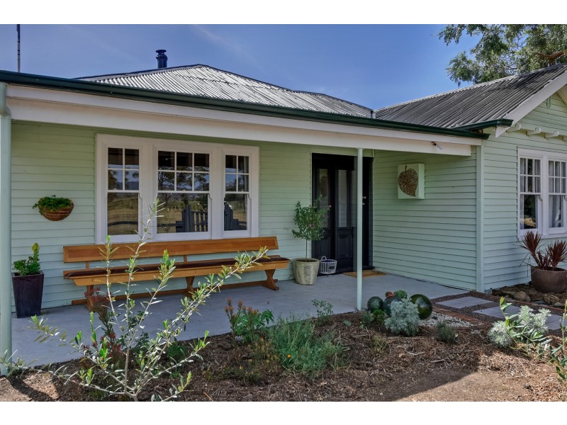 10256 Tasman Highway, Little Swanport TAS 7190