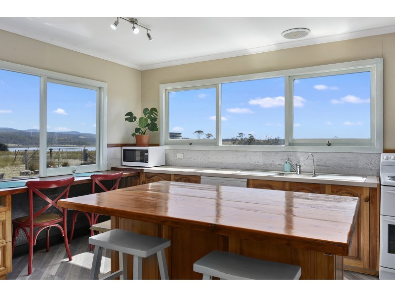 10256 Tasman Highway, Little Swanport TAS 7190